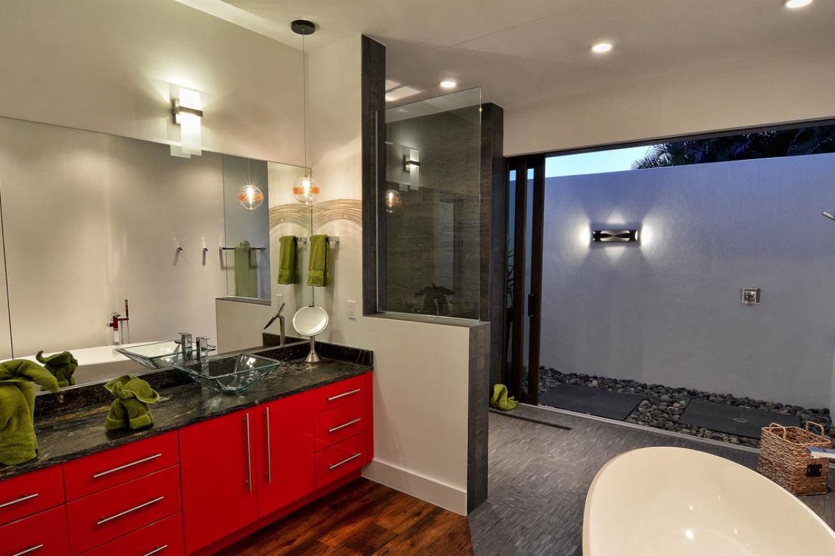 Master_Bathroom_Outsideshower