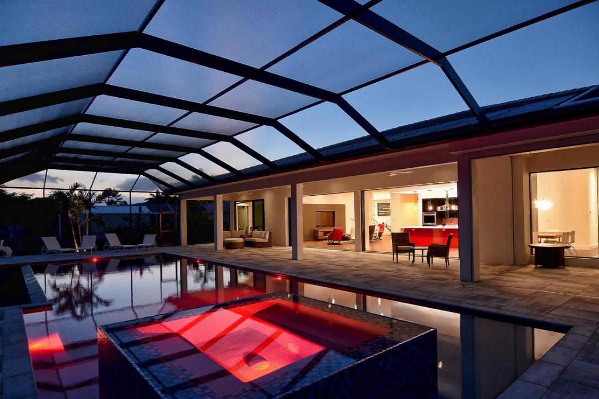 Poolbynight