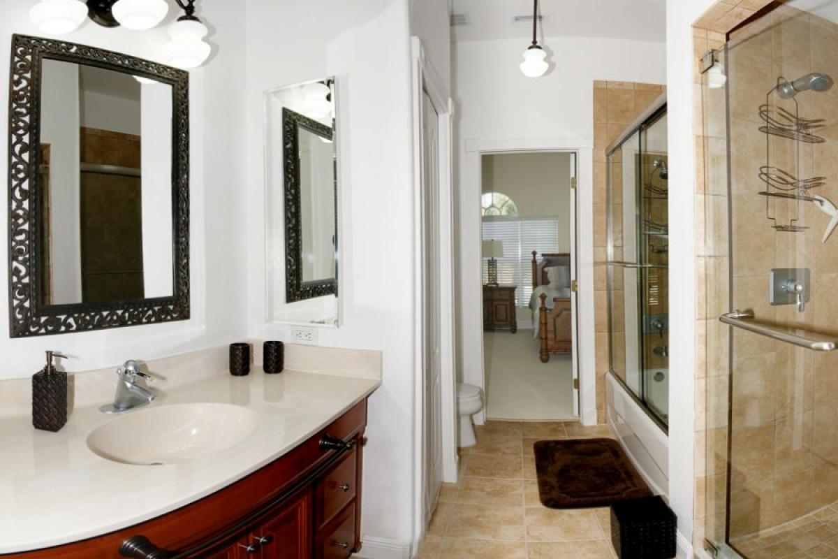 guest_bath_jack_jill